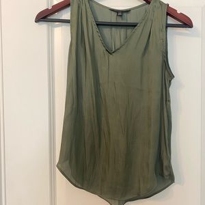 Banana Republic sleeveless silk blouse